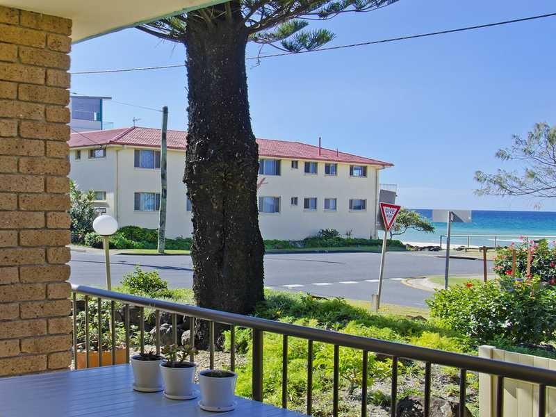 2/1199 GC Hwy (Cnr Jefferson Lane & 13th Ave), Palm Beach QLD 4221