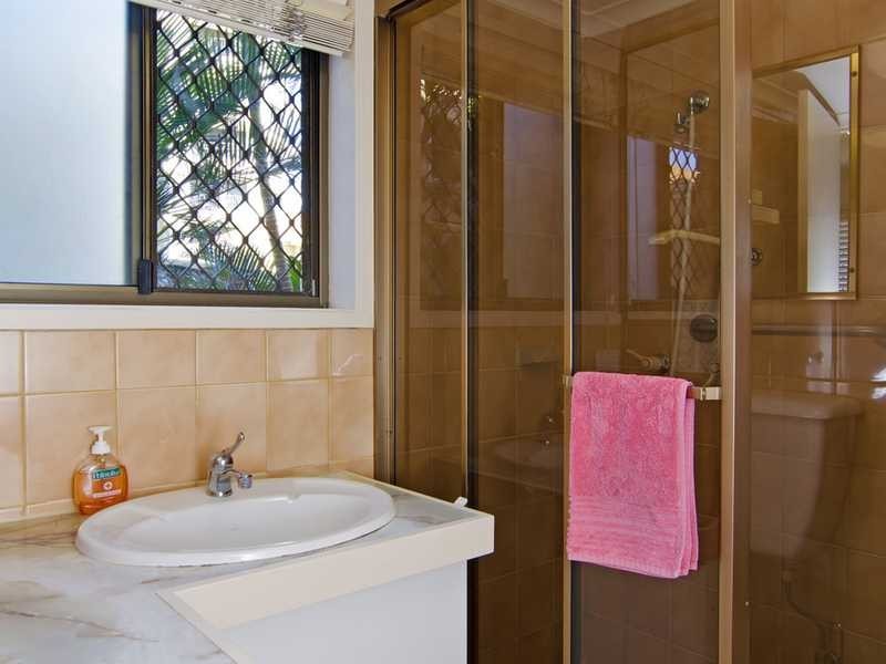 2/1199 GC Hwy (Cnr Jefferson Lane & 13th Ave), Palm Beach QLD 4221