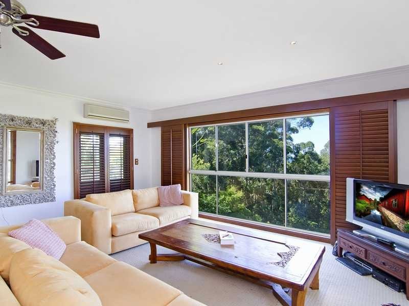 77 Crest Drive, Currumbin QLD 4223