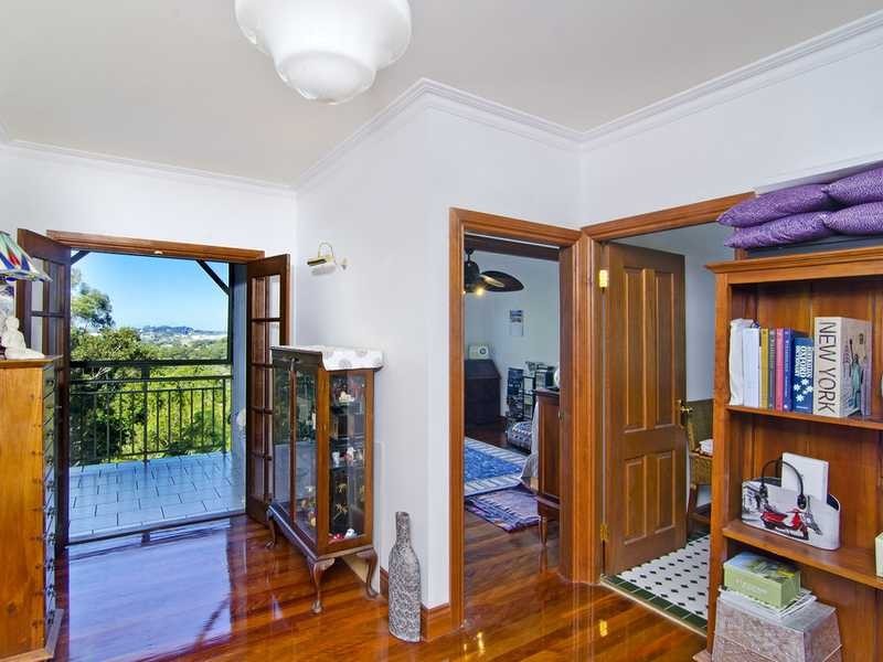 77 Crest Drive, Currumbin QLD 4223
