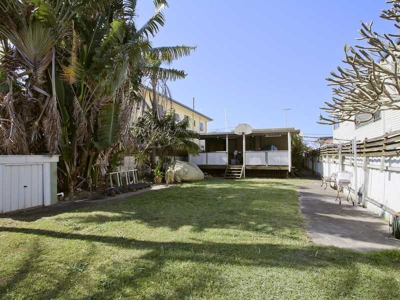 146 Jefferson Lane, Palm Beach QLD 4221