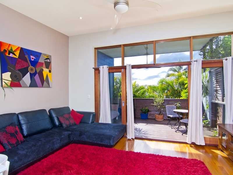 1/36 Fourth Avenue, Palm Beach QLD 4221