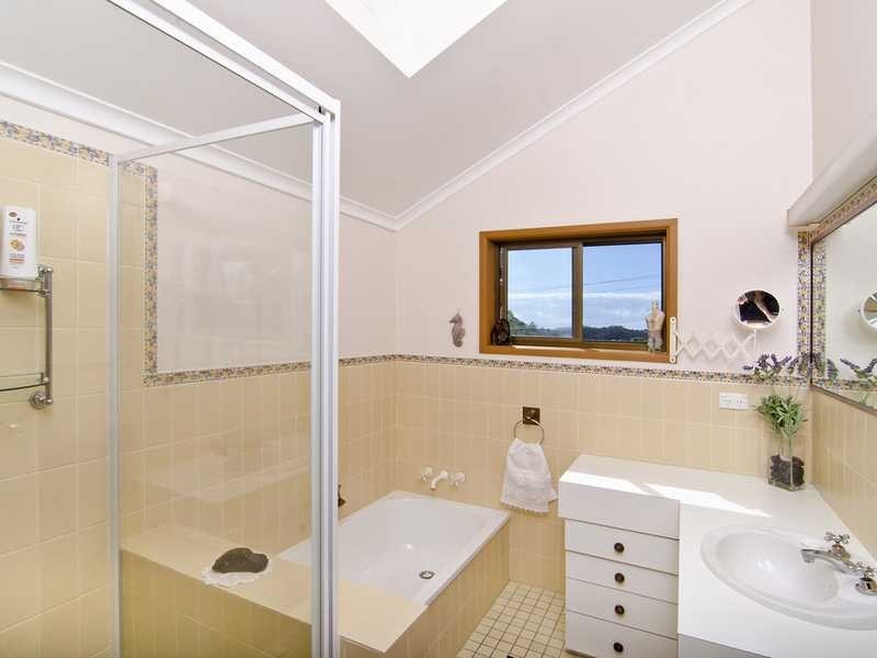 31 Larentia Street, Currumbin Waters QLD 4223