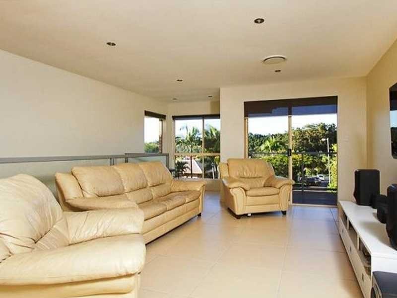 90 Wilkinson Crescent, Currumbin Waters QLD 4223