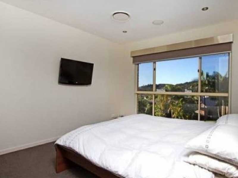 90 Wilkinson Crescent, Currumbin Waters QLD 4223