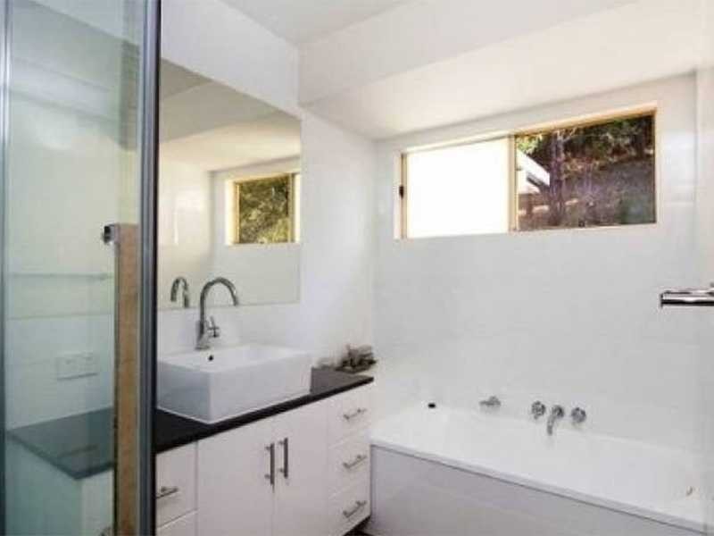 90 Wilkinson Crescent, Currumbin Waters QLD 4223