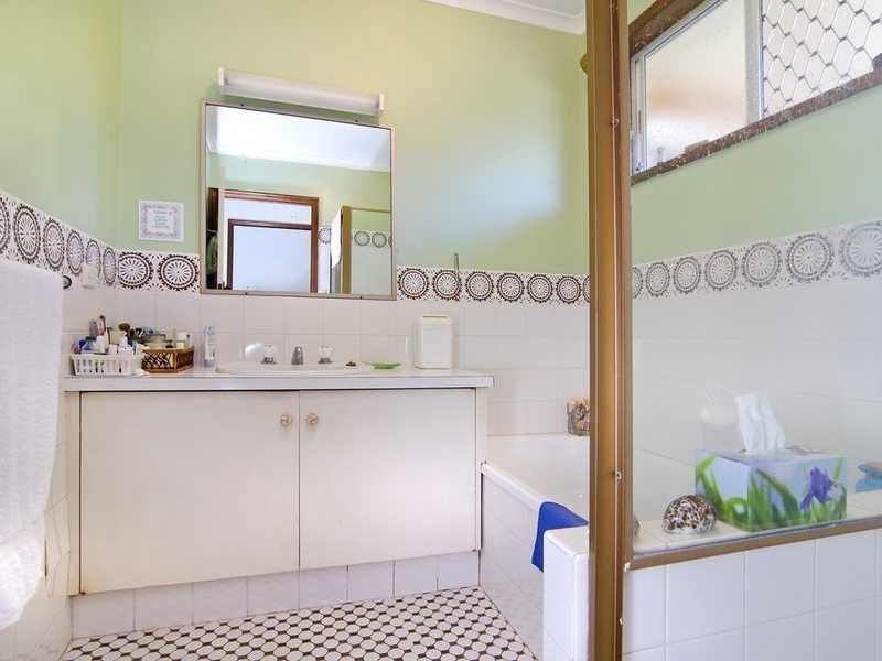6 Coolibah Drive, Palm Beach QLD 4221