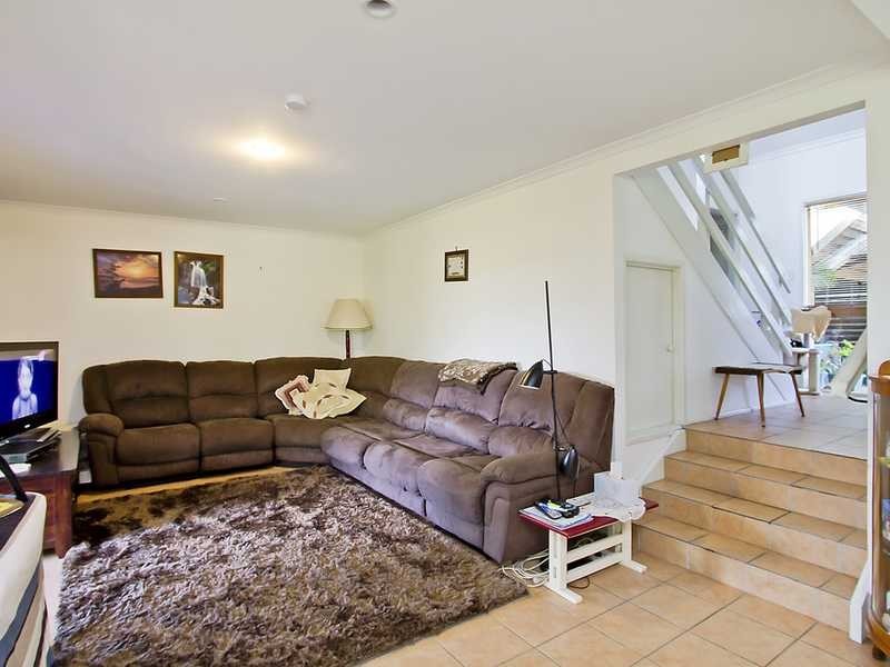 7 Doubleview Drive, Elanora QLD 4221