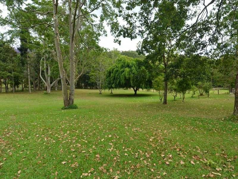 52 Coorabin Court, Tallebudgera QLD 4228