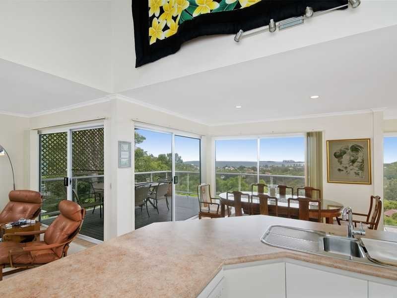 67 Crest Drive, Currumbin QLD 4223