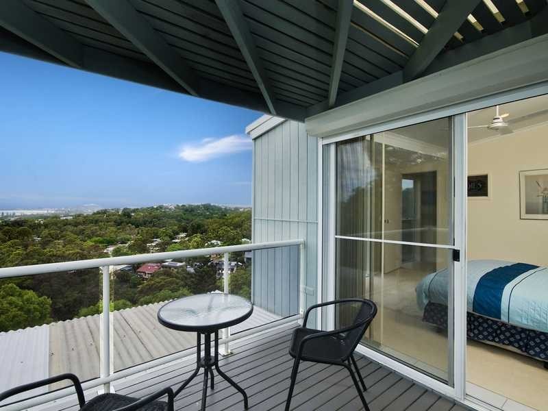 67 Crest Drive, Currumbin QLD 4223
