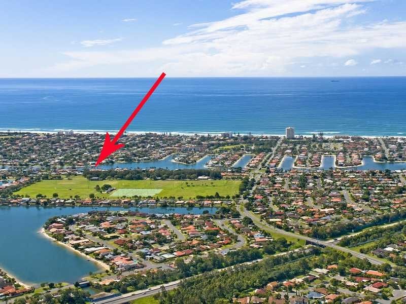 76 Mallawa Drive, Palm Beach QLD 4221