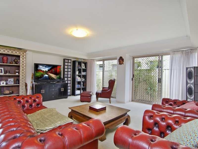 76 Mallawa Drive, Palm Beach QLD 4221