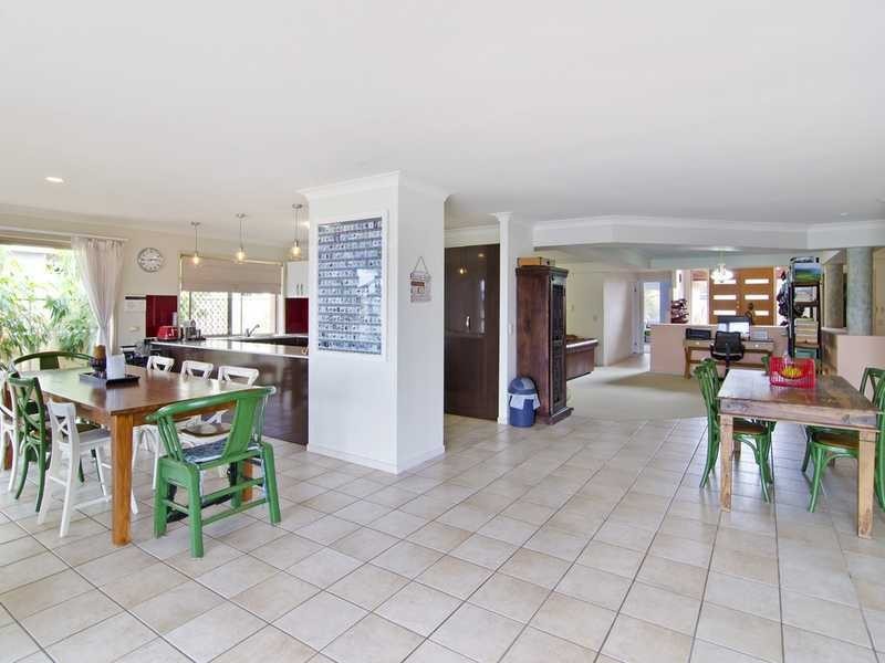 76 Mallawa Drive, Palm Beach QLD 4221