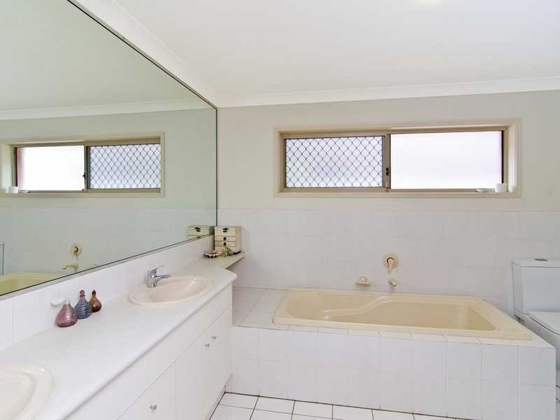 76 Mallawa Drive, Palm Beach QLD 4221