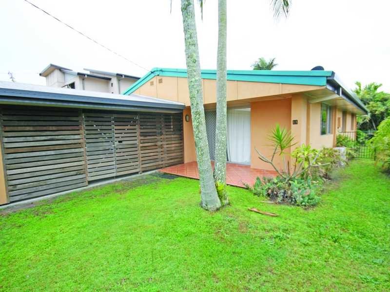 15 Bali Avenue, Palm Beach QLD 4221