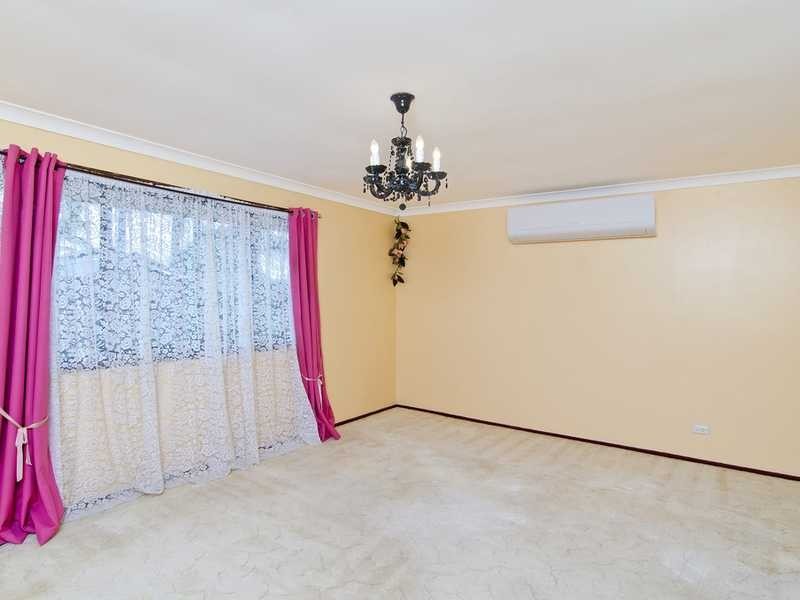 60 Ironbark Street, Elanora QLD 4221