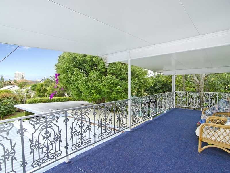 4 Fourteenth Avenue, Palm Beach QLD 4221