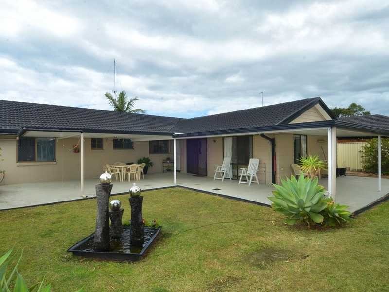 6 Diplacus Drive, Palm Beach QLD 4221
