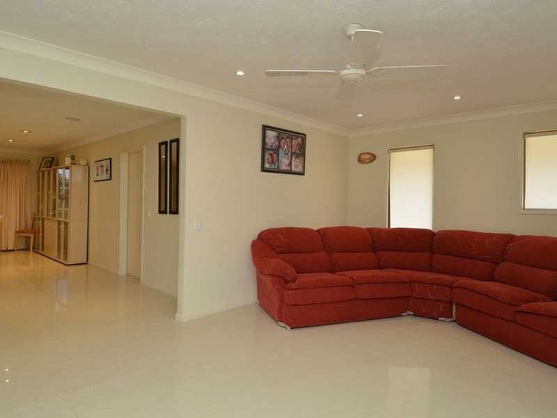 6 Diplacus Drive, Palm Beach QLD 4221