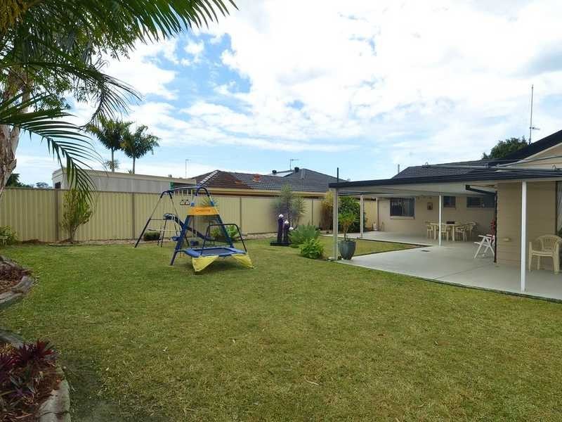 6 Diplacus Drive, Palm Beach QLD 4221