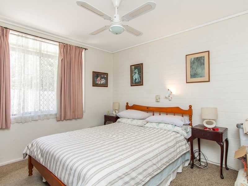 17 Flores Street, Palm Beach QLD 4221