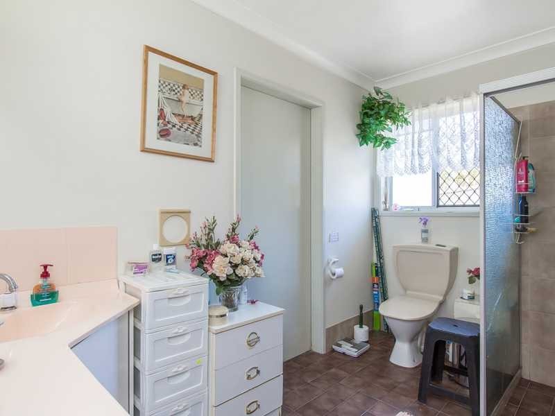 17 Flores Street, Palm Beach QLD 4221