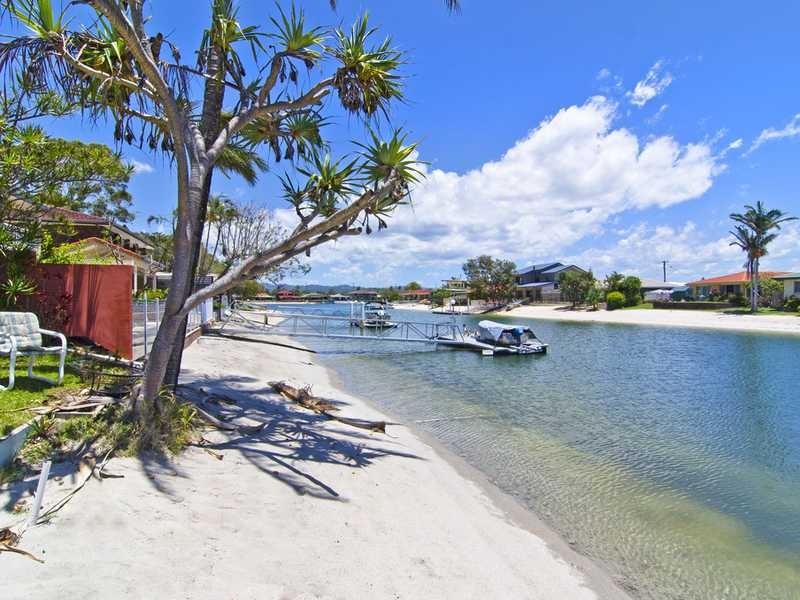59 Fifteenth Avenue, Palm Beach QLD 4221