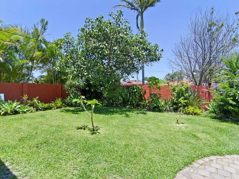 59 Fifteenth Avenue, Palm Beach QLD 4221