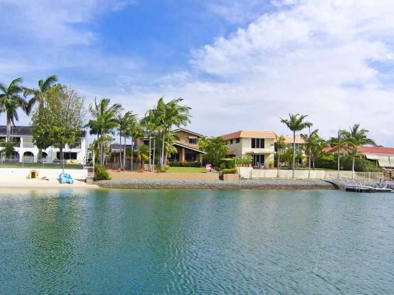 7 Kingfish Court, Palm Beach QLD 4221