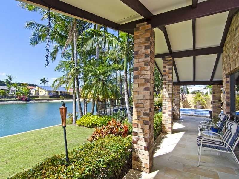 7 Kingfish Court, Palm Beach QLD 4221