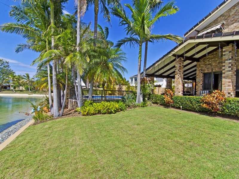 7 Kingfish Court, Palm Beach QLD 4221