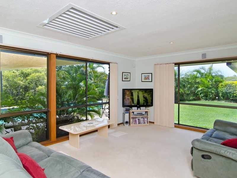 23 Kentia Court, Elanora QLD 4221