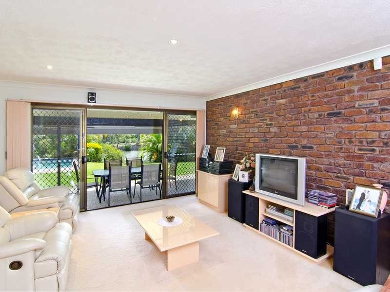 23 Kentia Court, Elanora QLD 4221