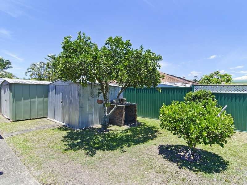 24 Bergamont Street, Elanora QLD 4221