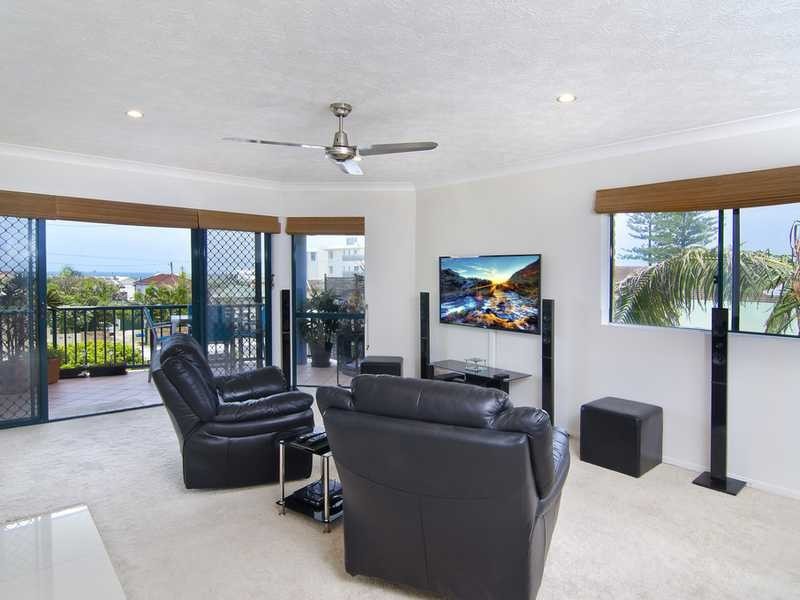 9/1222 Gold Coast Highway, Palm Beach QLD 4221