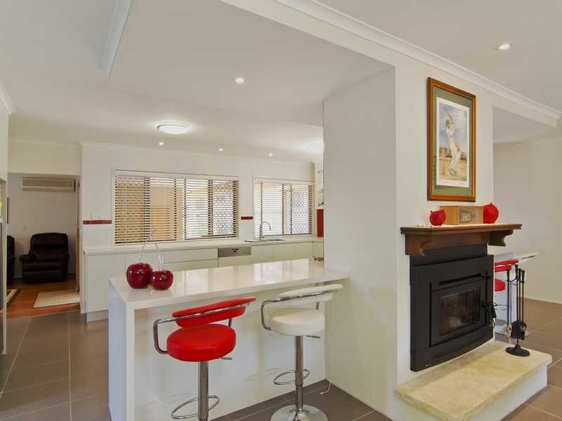 10 Kauri Court, Palm Beach QLD 4221