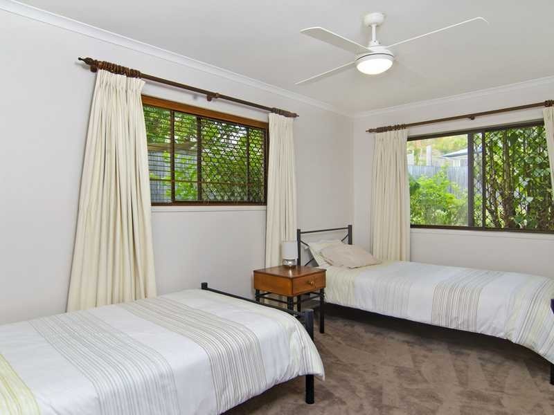 10 Kauri Court, Palm Beach QLD 4221