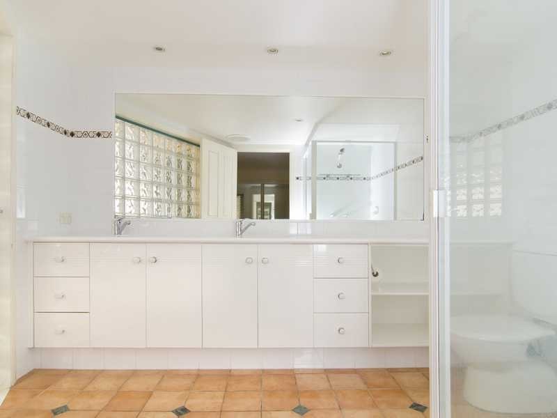 170 Jefferson Lane, Palm Beach QLD 4221