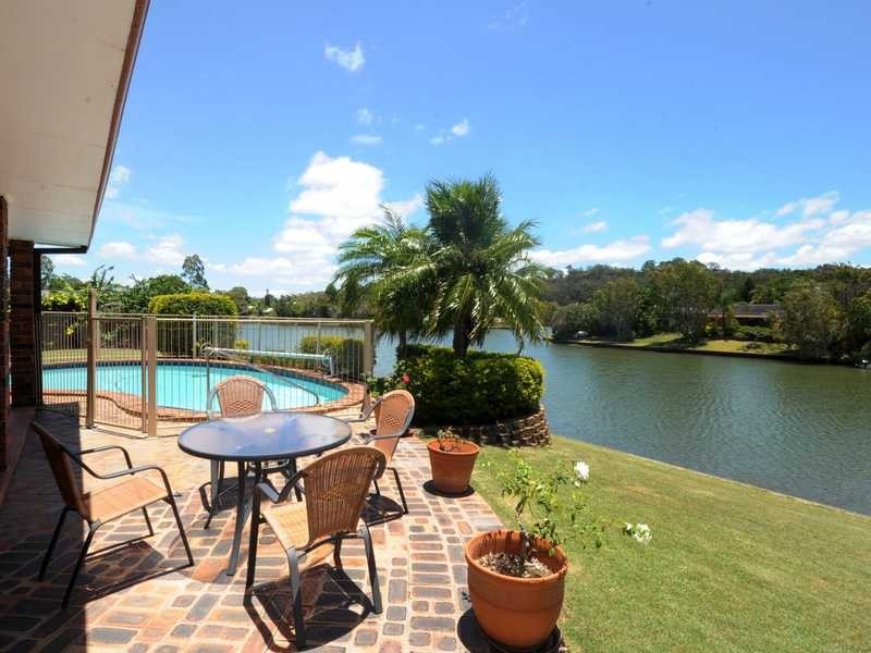 11 Spinnaker Court, Currumbin Waters QLD 4223