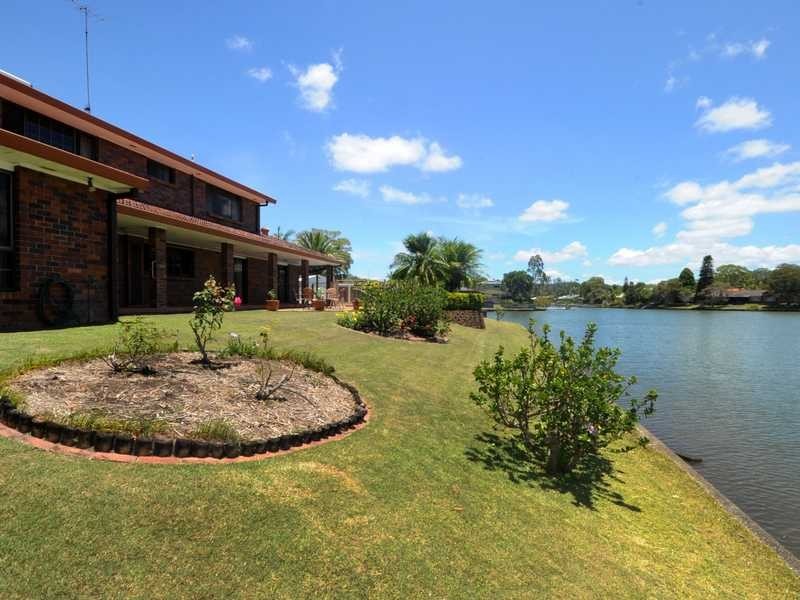 11 Spinnaker Court, Currumbin Waters QLD 4223