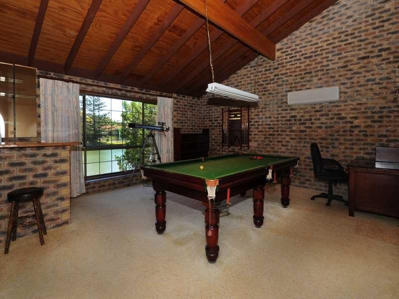 11 Spinnaker Court, Currumbin Waters QLD 4223