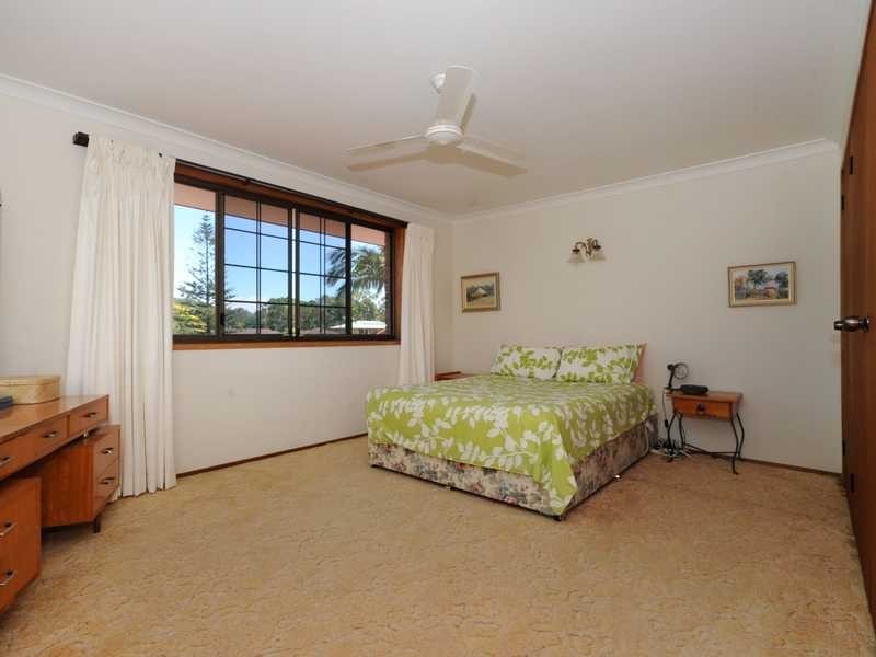 11 Spinnaker Court, Currumbin Waters QLD 4223