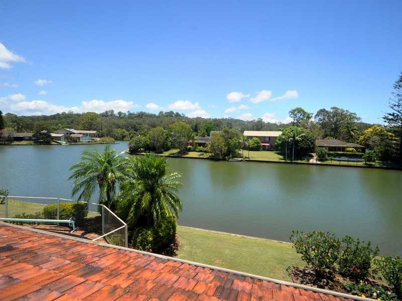 11 Spinnaker Court, Currumbin Waters QLD 4223