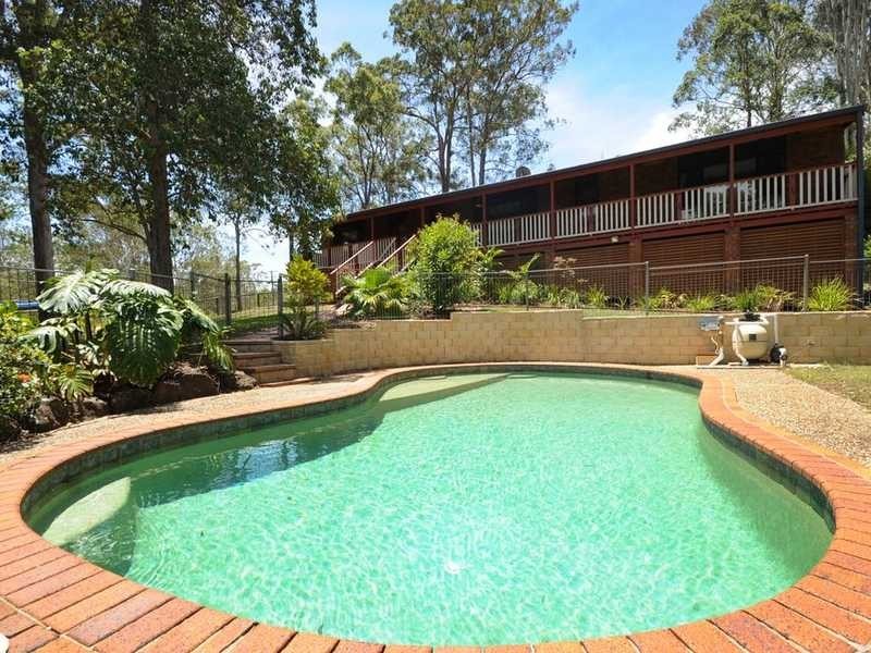 27 Coorabin Court, Tallebudgera QLD 4228