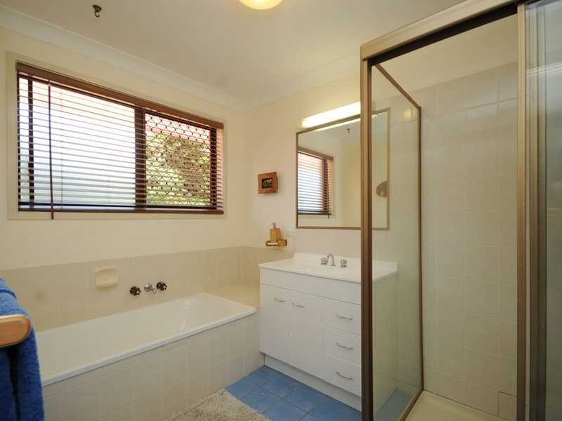 27 Coorabin Court, Tallebudgera QLD 4228