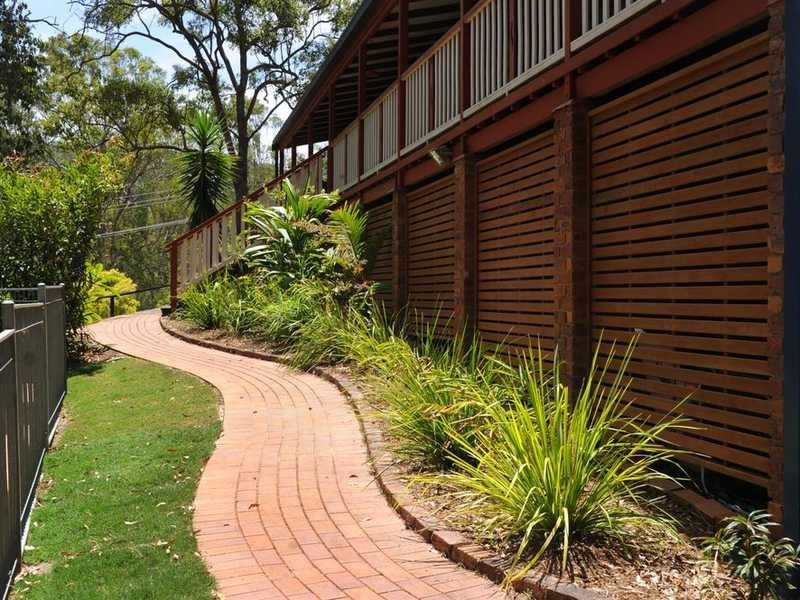 27 Coorabin Court, Tallebudgera QLD 4228