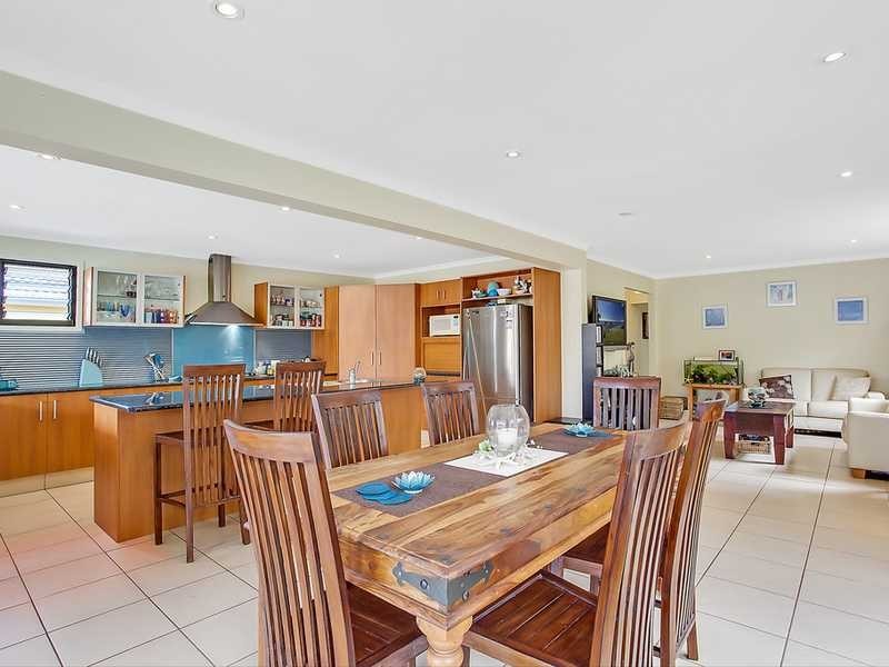 1 Holbrook Way, Elanora QLD 4221