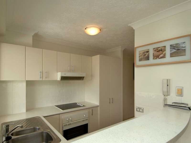 1/80 Pacific Parade, Bilinga QLD 4225