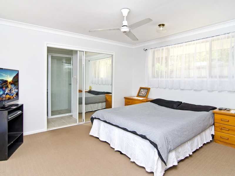 4 Wilkinson Crescent, Currumbin Waters QLD 4223